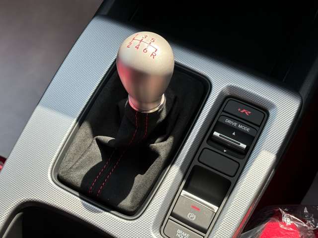 HONDA CIVIC hatchback 2025