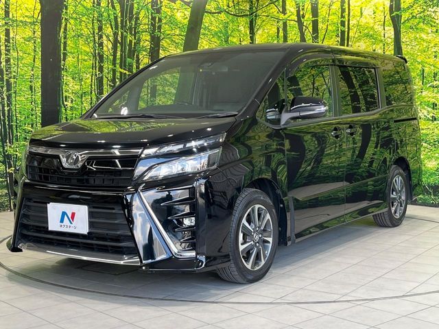 TOYOTA VOXY 2017
