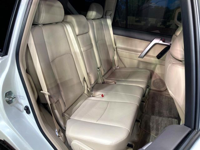 TOYOTA LANDCRUISER PRADO 2023