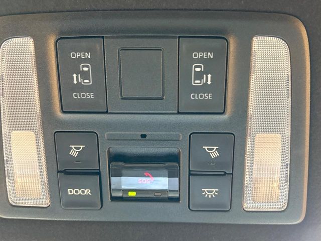 TOYOTA NOAH HYBRID 2023