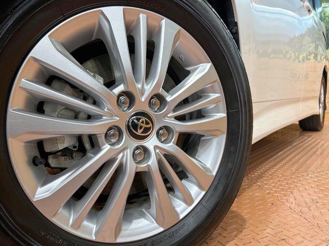 TOYOTA NOAH HYBRID 2023