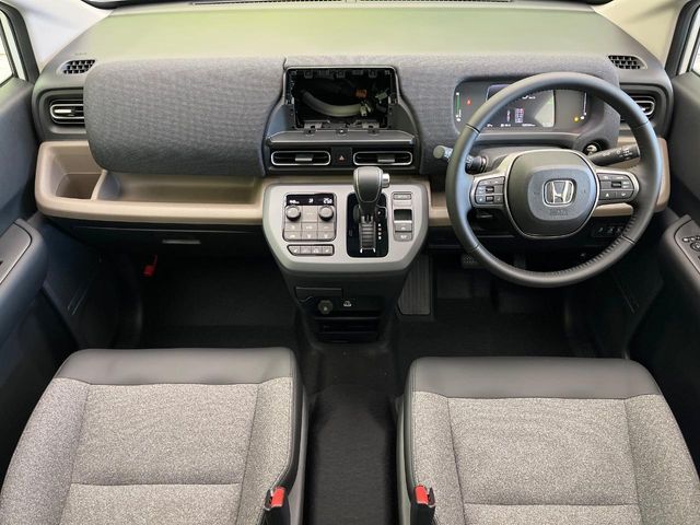 HONDA FREED e:HEV 2025