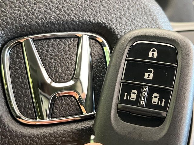 HONDA FREED e:HEV 2025