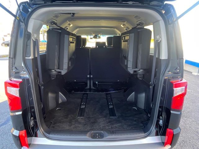 MITSUBISHI DELICA D:5 4WD 2023