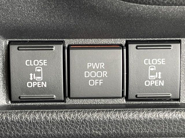 TOYOTA SIENTA HYBRID 2023