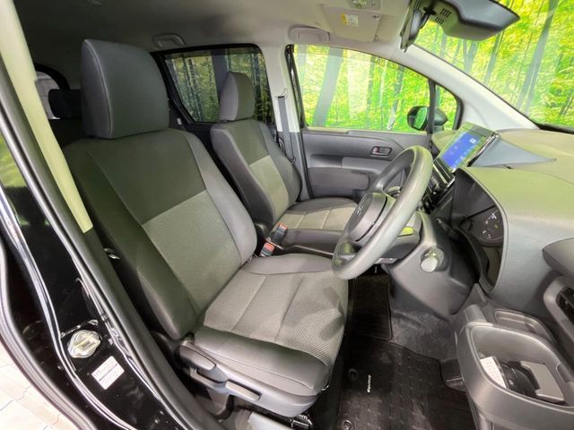 TOYOTA SIENTA HYBRID 2023