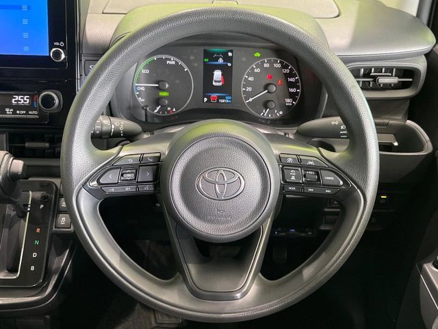 TOYOTA SIENTA HYBRID 2023