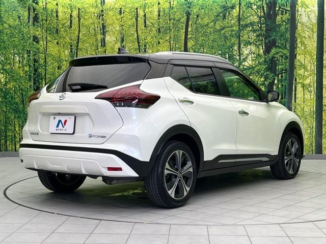 NISSAN KICKS 2020