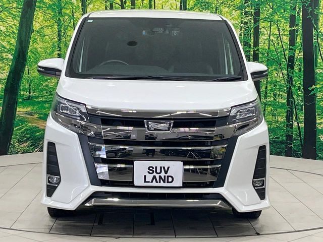 TOYOTA NOAH 2018