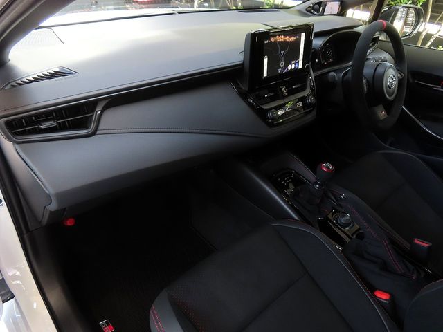 TOYOTA GR COROLLA 2025