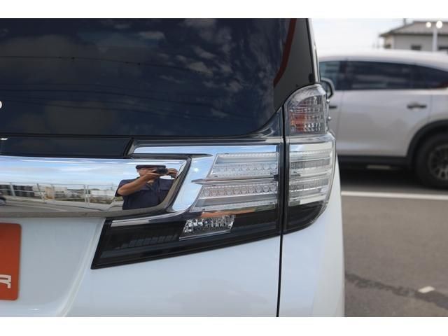 TOYOTA VELLFIRE 2016