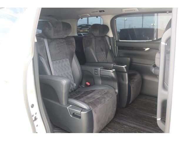 TOYOTA VELLFIRE 2016
