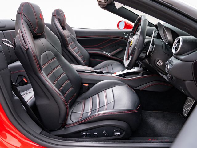 FERRARI FERRARI California T 2017