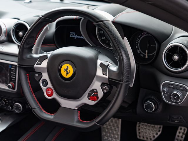 FERRARI FERRARI California T 2017