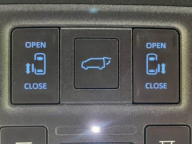 TOYOTA NOAH HYBRID 2023