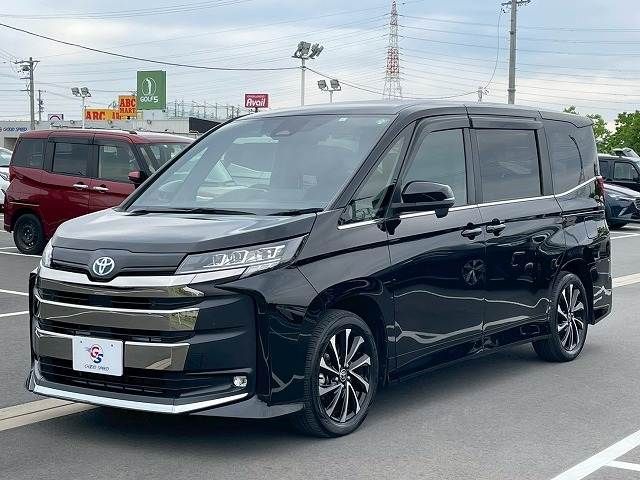 TOYOTA NOAH HYBRID 2023