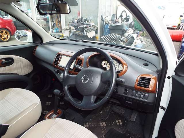 NISSAN MARCH BOLERO 2006