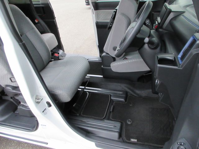 DAIHATSU TANTO 4WD 2022