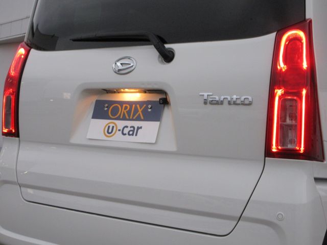 DAIHATSU TANTO 4WD 2022