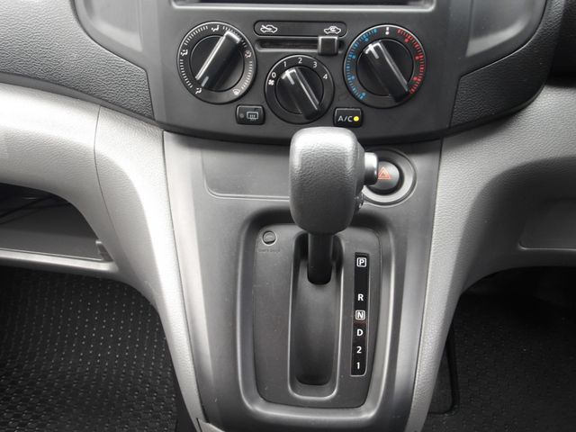 NISSAN NV200 VANETTE van 2020