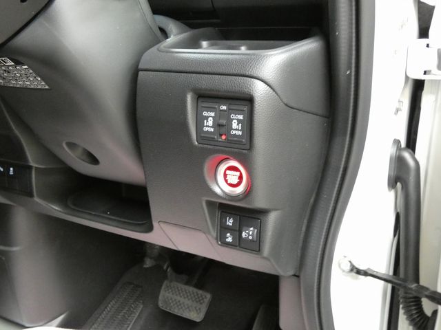 HONDA N BOX CUSTOM 4WD 2023