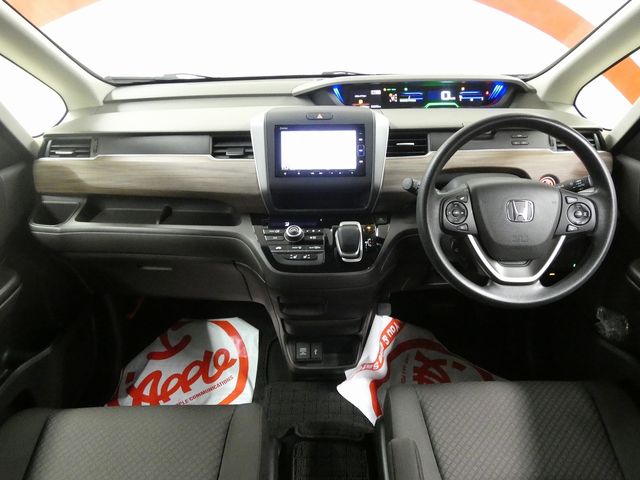 HONDA FREED plus HYBRID 4WD 2022