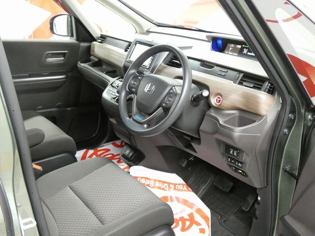 HONDA FREED plus HYBRID 4WD 2022