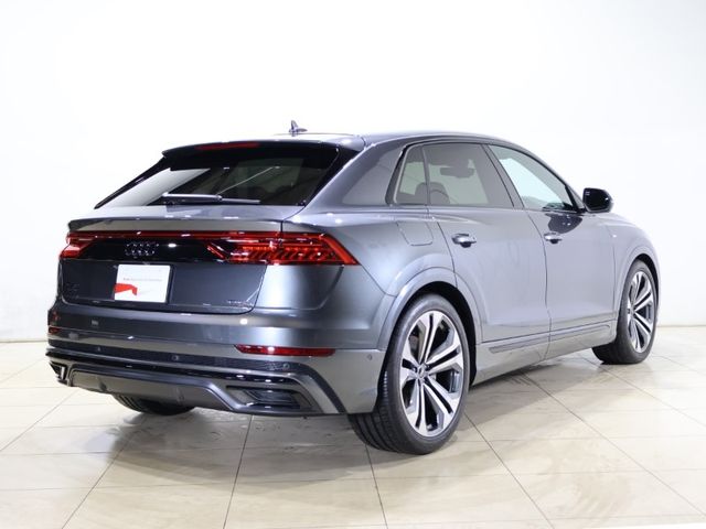 AUDI AUDI Q8 2022