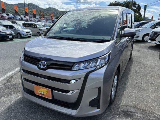 TOYOTA NOAH HYBRID 2022