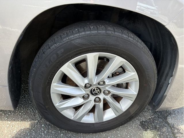 TOYOTA NOAH HYBRID 2022