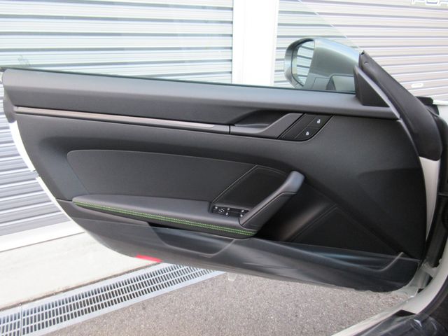 PORSCHE PORSCHE 911 2023