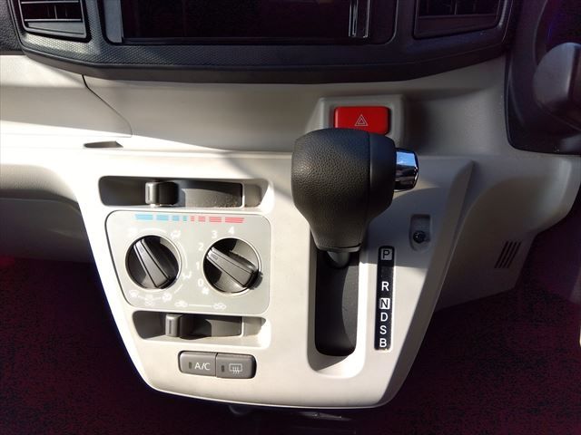 DAIHATSU MIRA e:S 2018