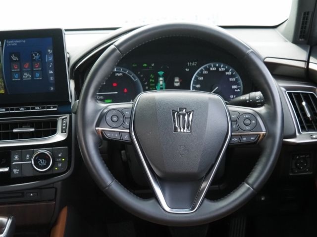 TOYOTA CROWN sedan hybrid 2021