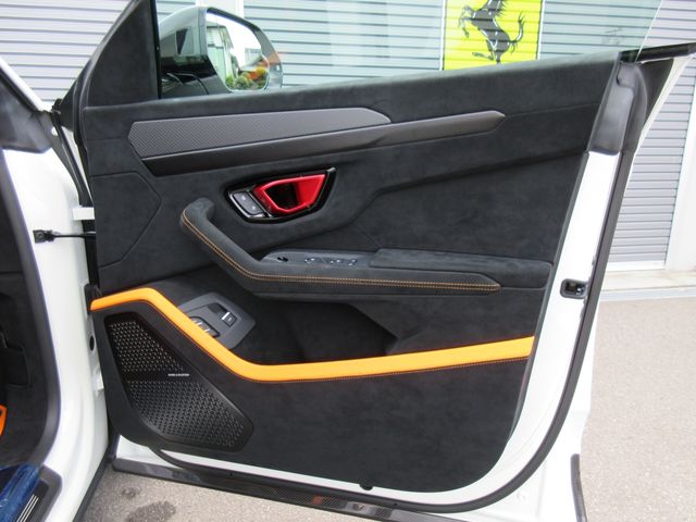 LAMBORGHINI LAMBORGHINI URUS 2023