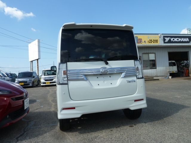 DAIHATSU TANTO CUSTOM 4WD 2017