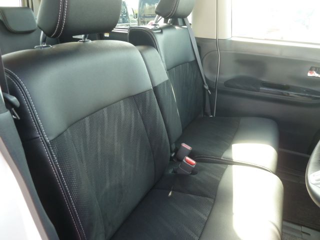 DAIHATSU TANTO CUSTOM 4WD 2017