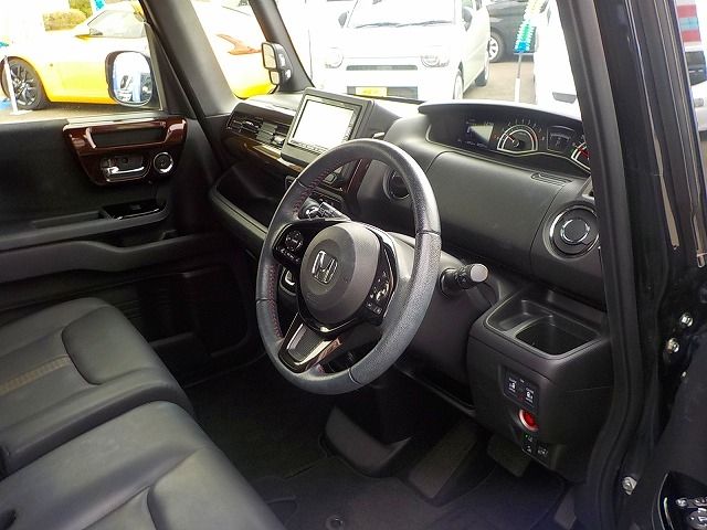 HONDA N BOX CUSTOM 2021