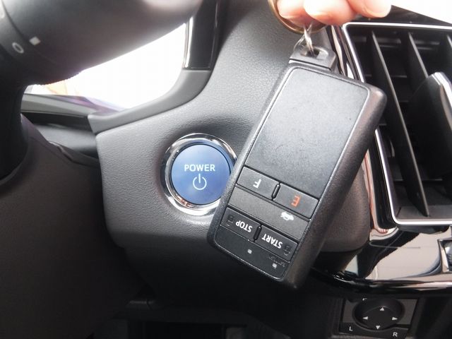 TOYOTA CROWN sedan hybrid 2018