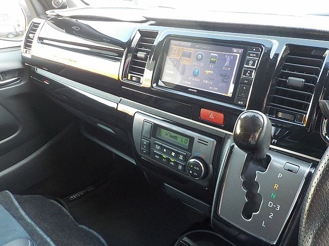 TOYOTA HIACE van 2WD 2016