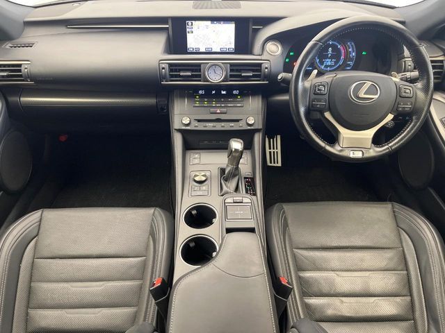 TOYOTA LEXUS RC200t 2016