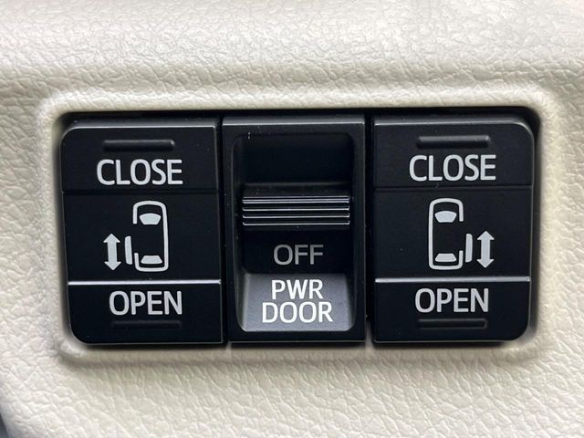 TOYOTA SIENTA HYBRID 2015