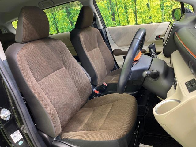 TOYOTA SIENTA HYBRID 2015