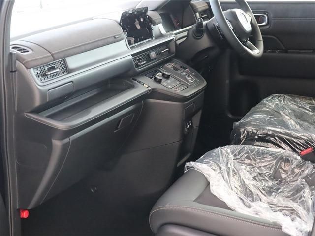 HONDA STEPWAGON e:HEV SPADA 2025