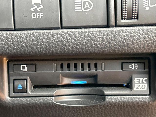 TOYOTA HARRIER HYBRID 2021