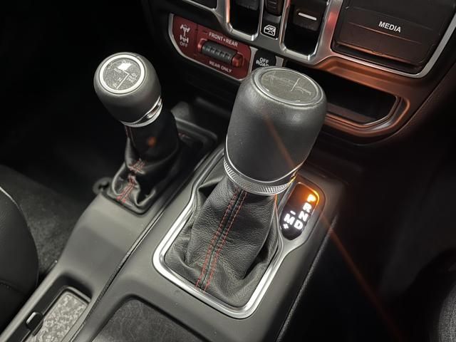 JEEP JEEP GLADIATOR 2022