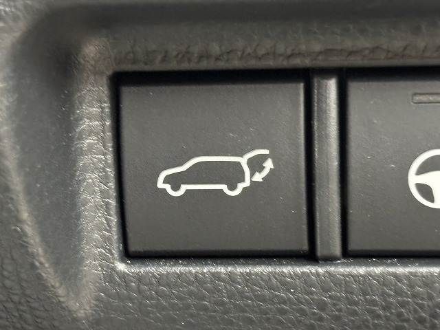 TOYOTA HARRIER 2WD 2022