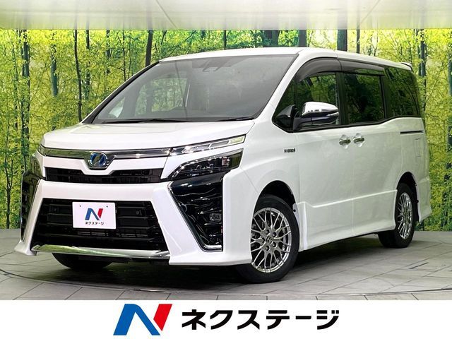 TOYOTA VOXY HYBRID 2020