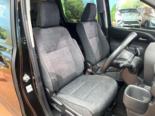 TOYOTA SIENTA HYBRID 2023