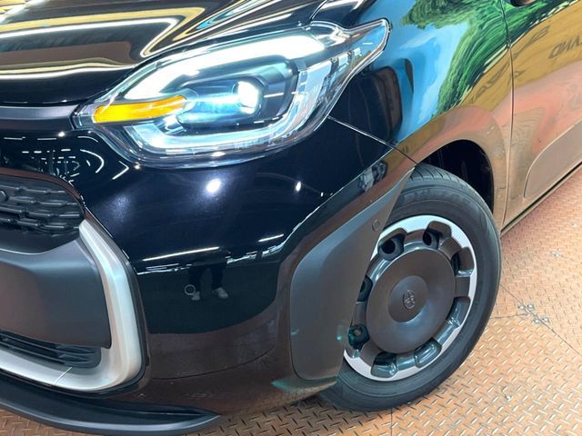 TOYOTA SIENTA HYBRID 2023