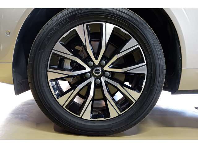 VOLVO VOLVO XC60 2023